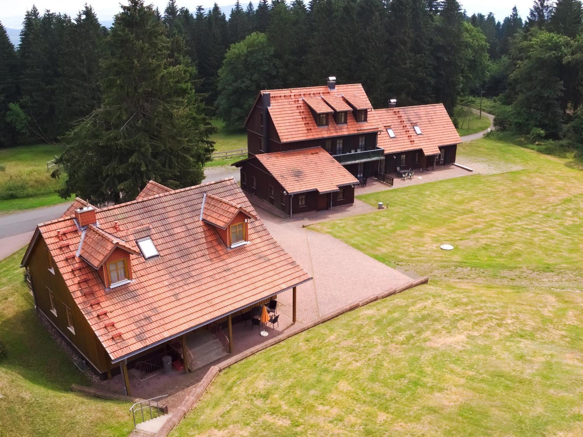 Hotel Und Berggasthof Spiessberghaus Friedrichroda Exteriör bild