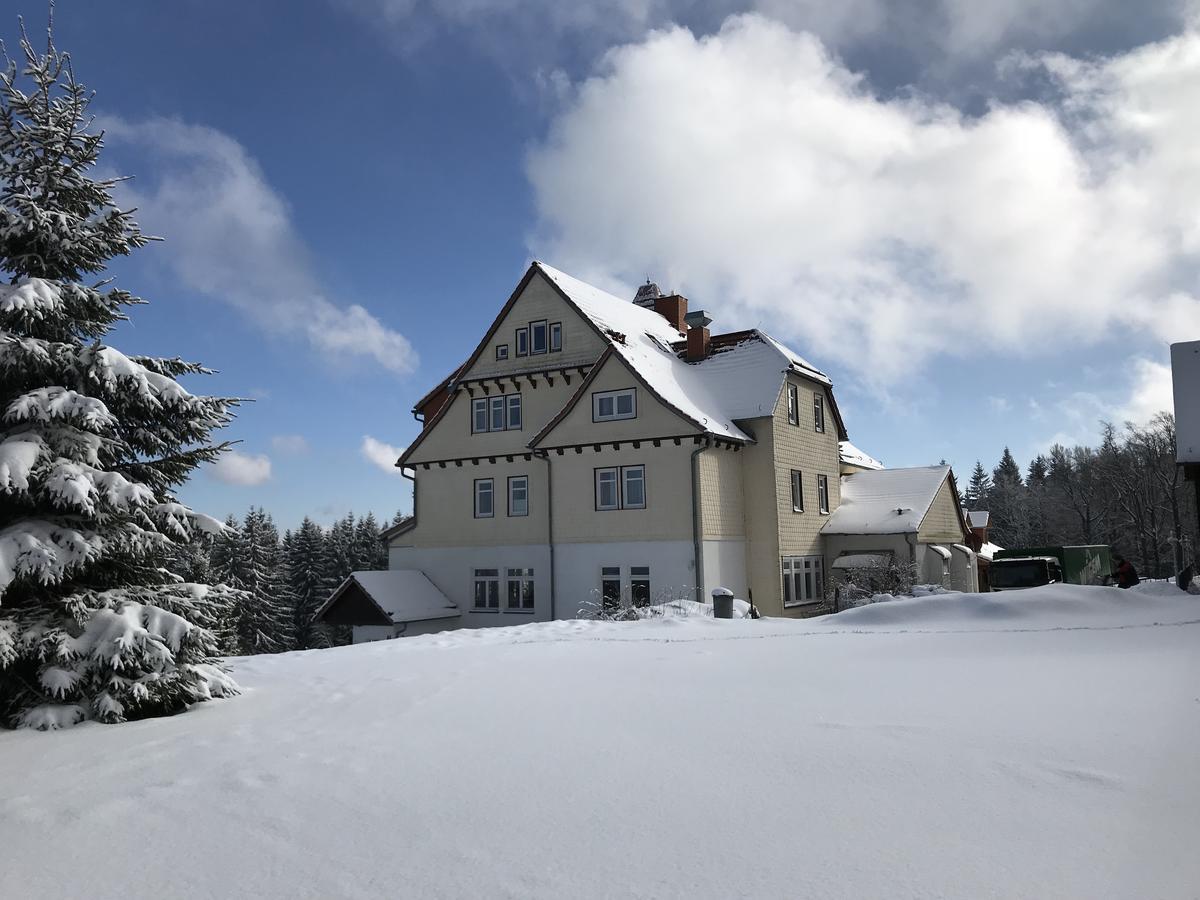 Hotel Und Berggasthof Spiessberghaus Friedrichroda Exteriör bild