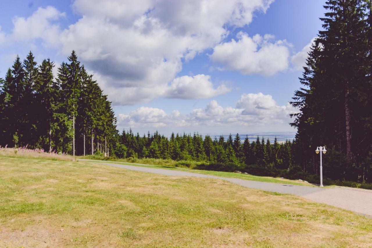 Hotel Und Berggasthof Spiessberghaus Friedrichroda Exteriör bild