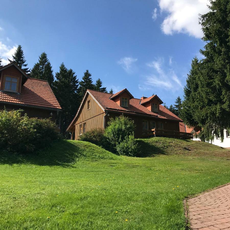 Hotel Und Berggasthof Spiessberghaus Friedrichroda Exteriör bild
